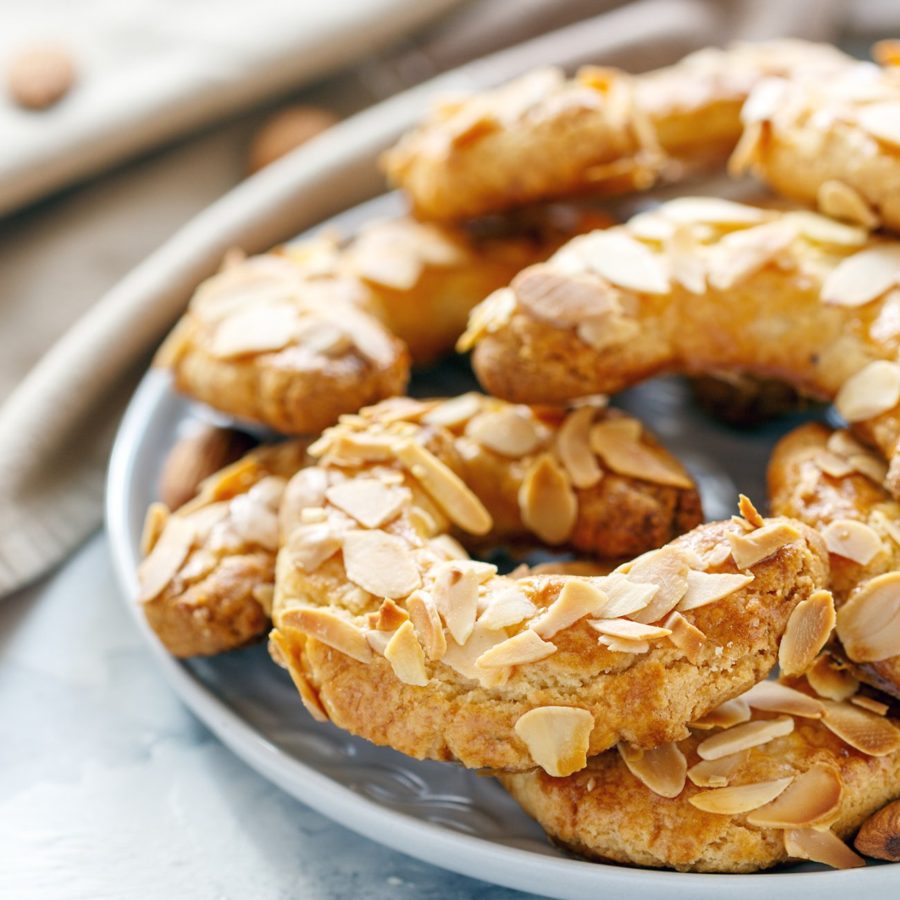 Almond crescent cookies